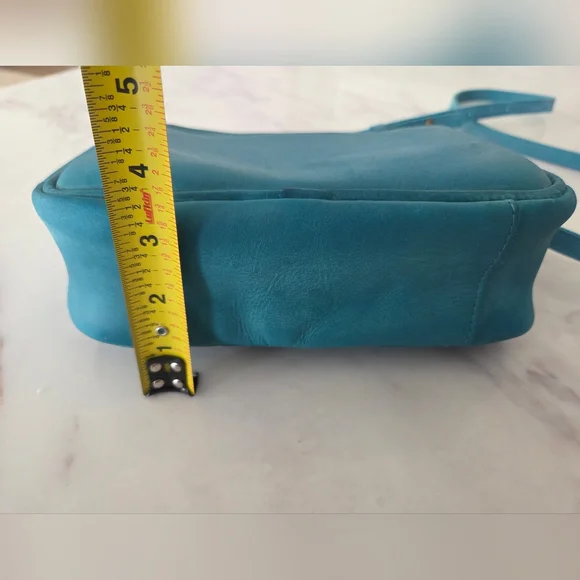 Noonday Collection Camera Bag Purse Cross Body, Leather - Picture 8 of 10